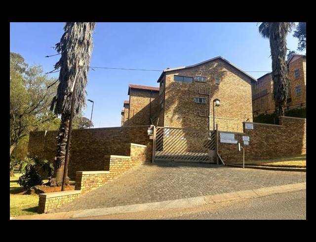2 BEDROOM APARTMENT FOR SALE IN HELDERKRUIN